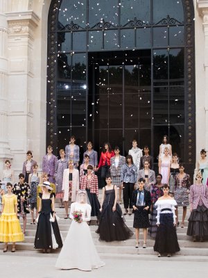 Alta Costura Chanel: Tweed y tules para iluminar el invierno
