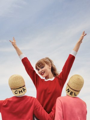 Lily-Rose Depp brilla y baila con Chanel