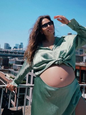 ¡OMG! Ashley Graham confirma que tendrá gemelos