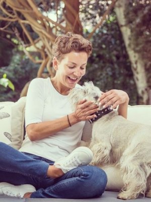 La graciosa respuesta de Fran García Huidobro a seguidor que la atacó por su cuidados a su perro