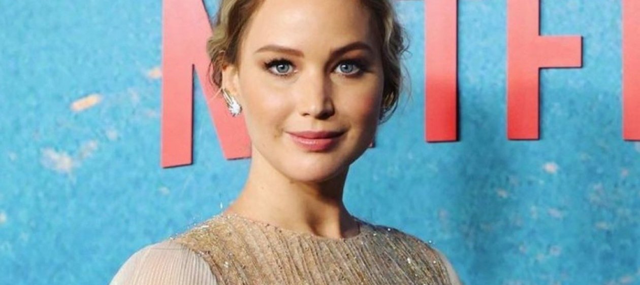 ¡Oh mi Dior! Jennifer Lawrence se roba las miradas al presumir su embarazo