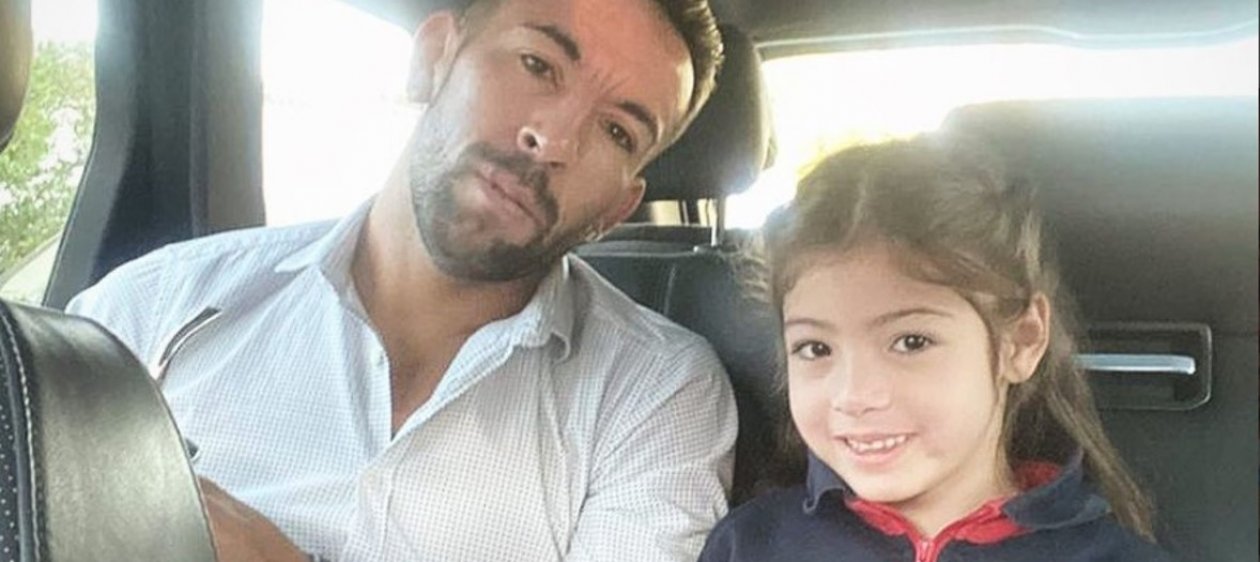 Es viernes y Mauricio Isla y sus hijas lo saben