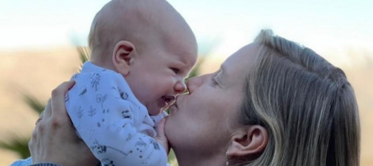 ¡Siempre Feliz! Javiera Acevedo subió tiernas postales de su hijo sonriendo