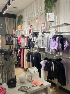 Marca de moda se la juega por la salud mental de sus clientas