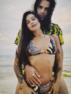 Denise Rosenthal mostró que ya tiene listo su vestido de novia
