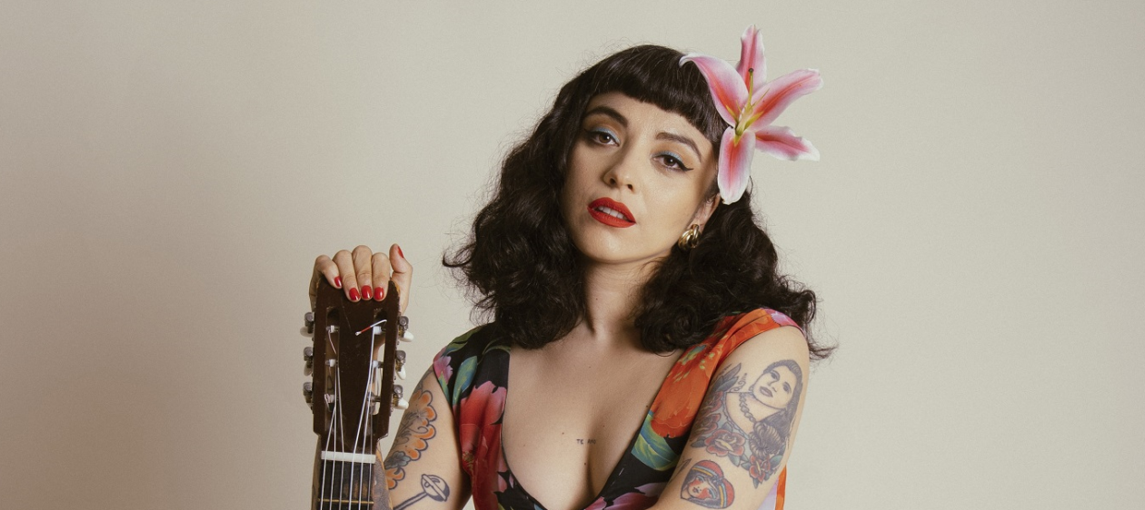 Mon Laferte se lució en los Premios Grammy 2022