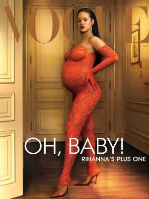 Rihanna luce su espectacular figura de embarazada en nueva edición de Vogue
