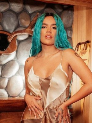 Las caderas no mienten: Karol G rinde tributo a Shakira en Coachella