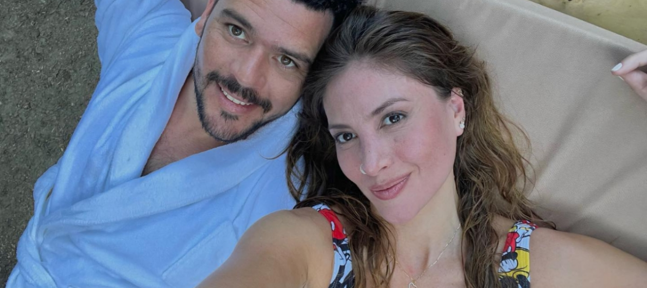 ¡Puro amor!: Karen Bejarano dedica romántico mensaje a Juan Pedro