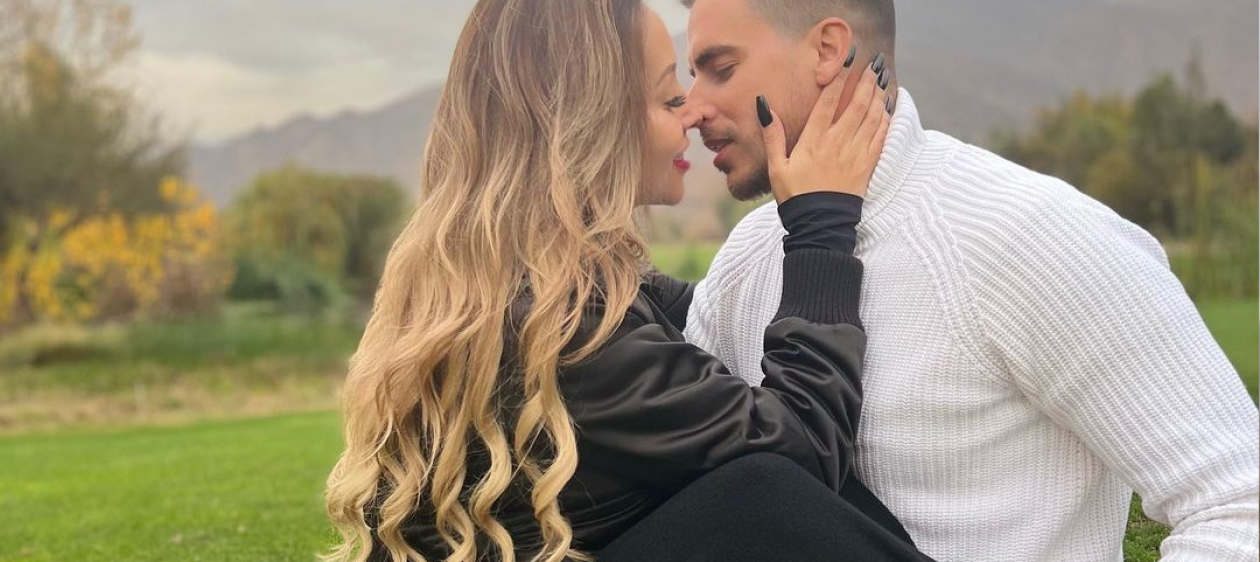 Camilo Huerta celebra un año de romance con Marité Matus: