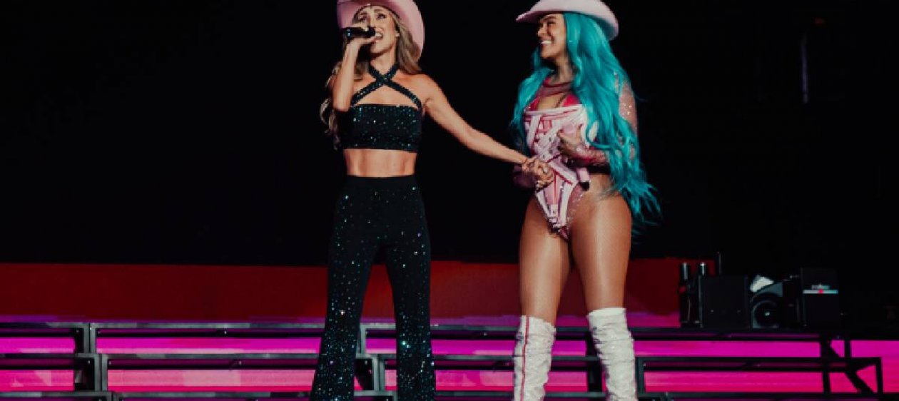Anahí muestra el cariñoso regalo que le hizo Karol G tras cantar junto a ella