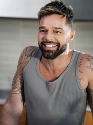 Ricky Martin comparte un mensaje tras polémica del beso en Buzz Lightyear