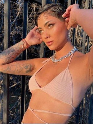 Camila Recabarren alzó la voz para hacer respetar sus apellidos