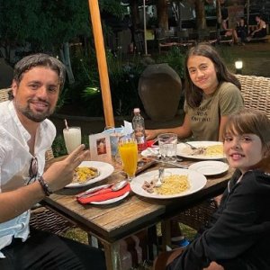Daniel Valenzuela reveló que su hija fue rechazada en casting por el tono de su piel
Daniel Valenzuela reveló que su hija fue rechazada en casting por el tono de su piel