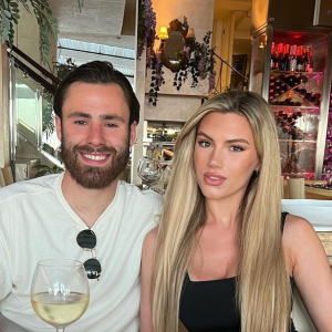 Ben Brereton y Kimberley Abbott revelan el sexo de su futuro hijo con tierno registro
Ben Brereton y Kimberley Abbott revelan el sexo de su futuro hijo con tierno registro