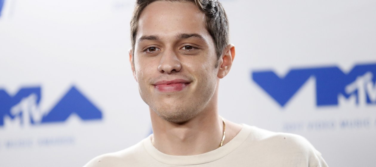 Aseguran que Pete Davidson se encuentra mejor tras quiebre con Kim Kardashian