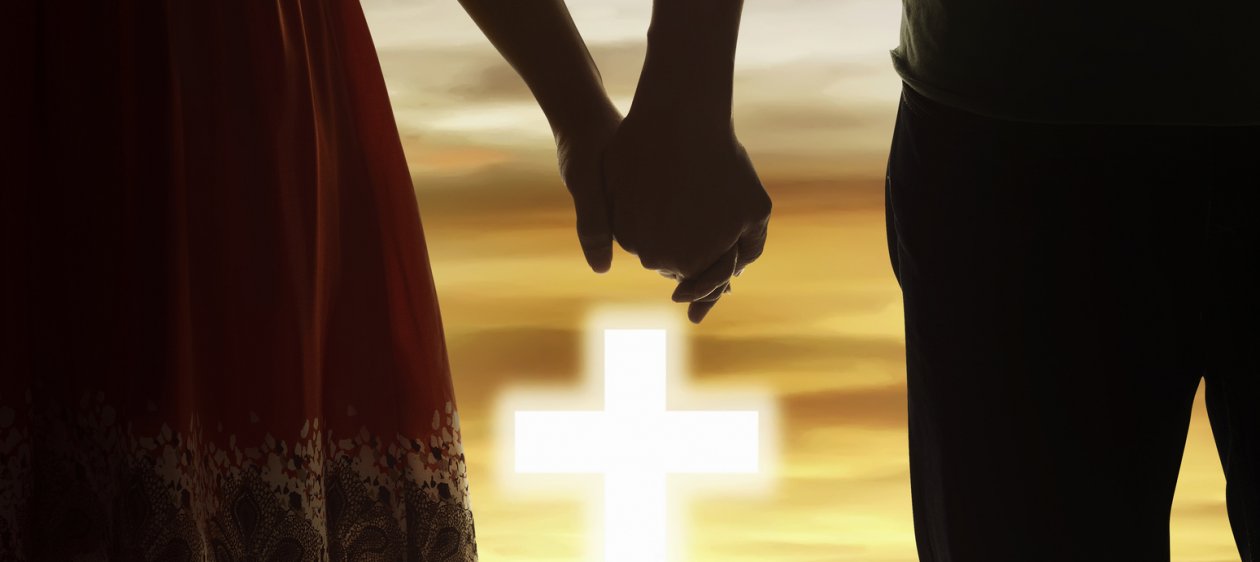 ¿Buscas pareja espiritual? Crean la primera app de citas cristianas