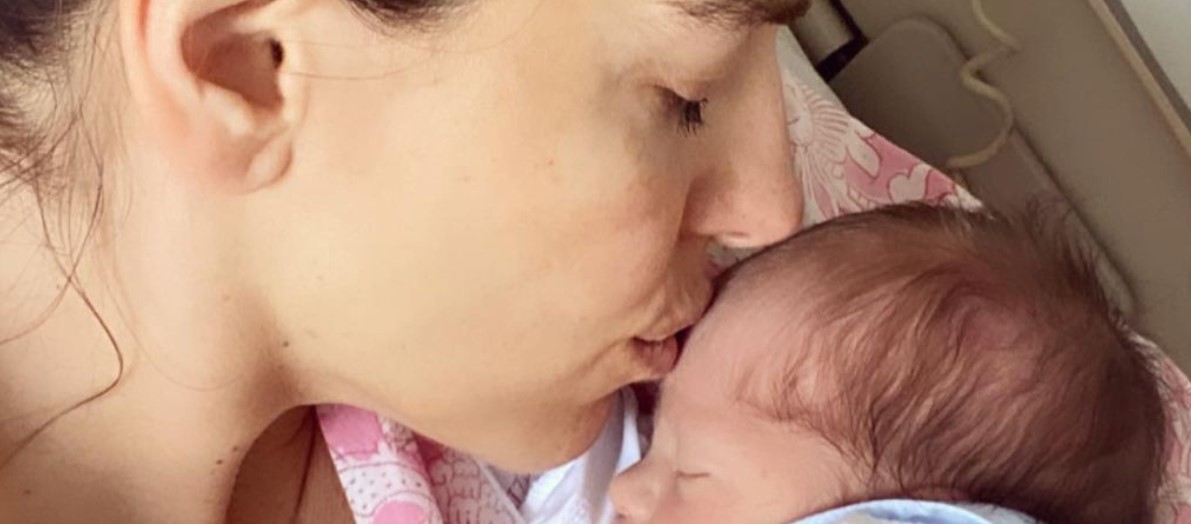 María Luisa Godoy compartió bello registro de sus hijos con su nuevo hermano