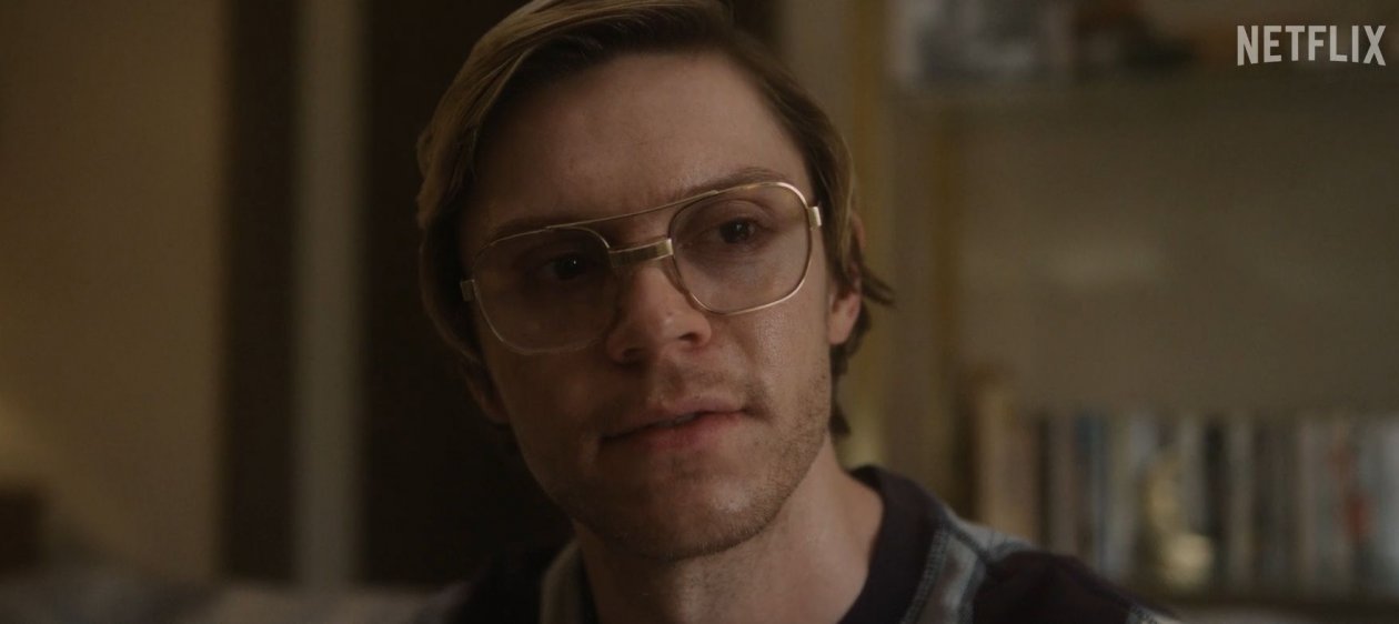 Evan Peters cuenta cómo se preparó para interpretar a Jeffrey Dahmer