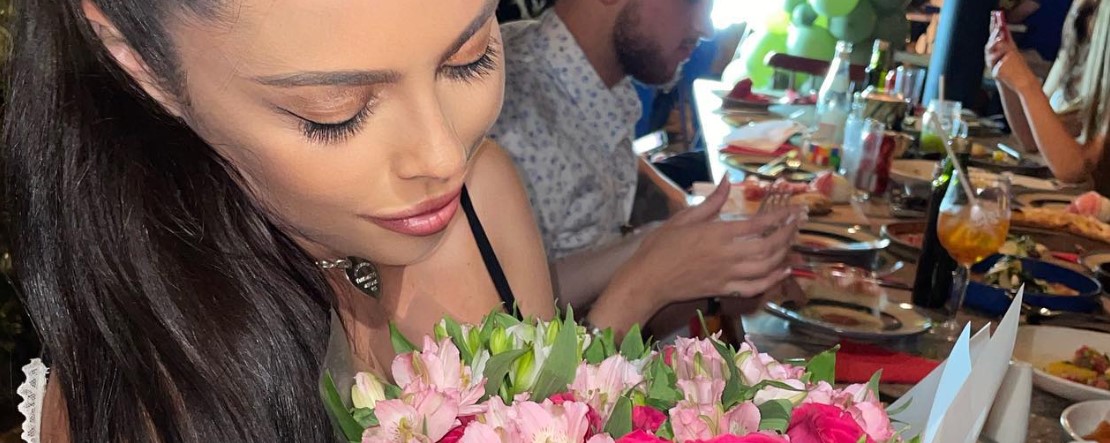 Daniela Aránguiz recibió flores del
