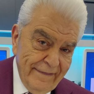 Hasta Don Francisco reaccionó a la salida de Millaray Viera de CHV
Hasta Don Francisco reaccionó a la salida de Millaray Viera de CHV