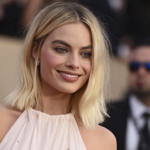 Margot Robbie se llenó de críticas tras aparecer en la portada de Vanity Fair
Margot Robbie se llenó de críticas tras aparecer en la portada de Vanity Fair