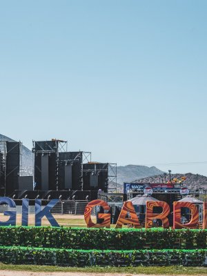 Una estación futurista aterriza en el festival Magik Garden