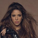 Shakira sorprende a todos bailando "Monotonía" con misterioso galán