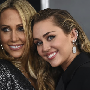 Madre de Miley Cyrus también siguió con su vida: confirmó romance con actor de
Madre de Miley Cyrus también siguió con su vida: confirmó romance con actor de