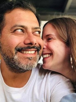Pedro Ruminot dedica romántico saldo de aniversario a Alison Mandel