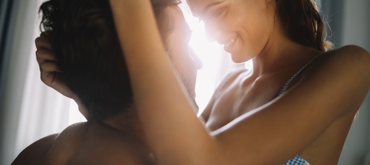 5 Cosas que las mujeres seguras hacen en la intimidad con su pareja