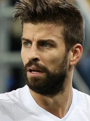 Gerard Piqué contestó a Shakira con 4 emojis y los fans reaccionaron
