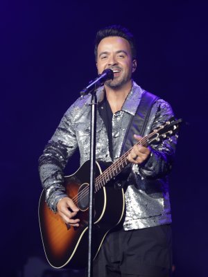 Celebra el Día del Amor con Luis Fonsi y muchas cosas ricas