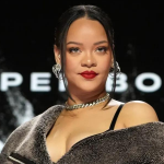 Rihanna posa junto a A$AP Rocky y su hijo en la portada de British Vogue