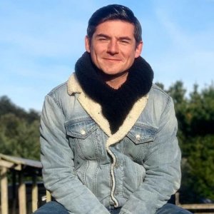 Claudio Castellón habría sido visto a los besos con actriz de
Claudio Castellón habría sido visto a los besos con actriz de