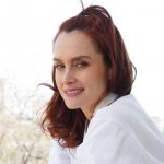 Begoña Basauri responde a las críticas tras compartir imagen amamantando a su hija