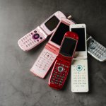 De vuelta a los "teléfonos tontos": La nueva tendencia de la Generación Z