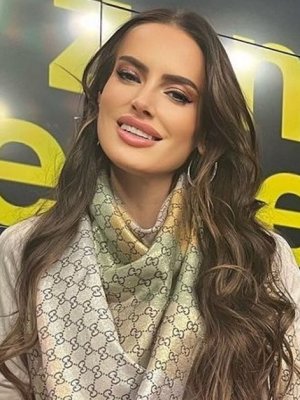 Adriana Barrientos está enferma y se siente muy sola