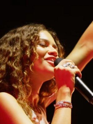 Zendaya sorprende con aparición en Coachella: cantó el tema central de 