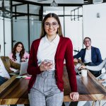 ¿El progreso laboral implica sacrificar tiempo en familia? Chilenos piensan que si