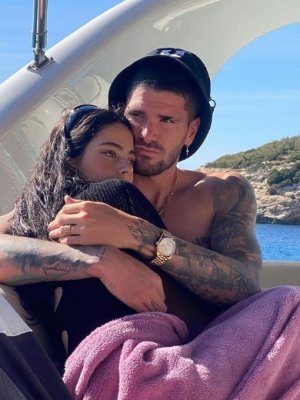 ¡Rumores de boda! Las románticas vacaciones de Rodrigo De Paul y Tini