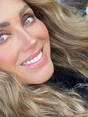 Anahí de RBD cumplió 40 años y recibió un emocionante saludo