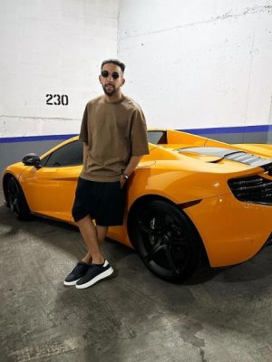 Huaso Isla se fue de carrete en su primer día sin equipo de fútbol