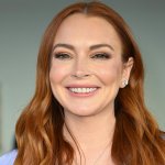 ¡Ya casi! Lindsay Lohan comparte fotografía de su pancita de embarazo