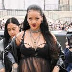 El irónico mensaje de Rihanna: "Usa un condón"