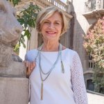 Evelyn Matthei desclasificó "con algo de pudor" su biografía de cuarto medio
