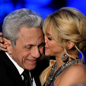 Shakira viaja de urgencia a Colombia para estar junto a su padre