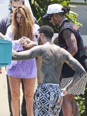 Prestigiosa revista confirma romance entre Shakira y Lewis Hamilton