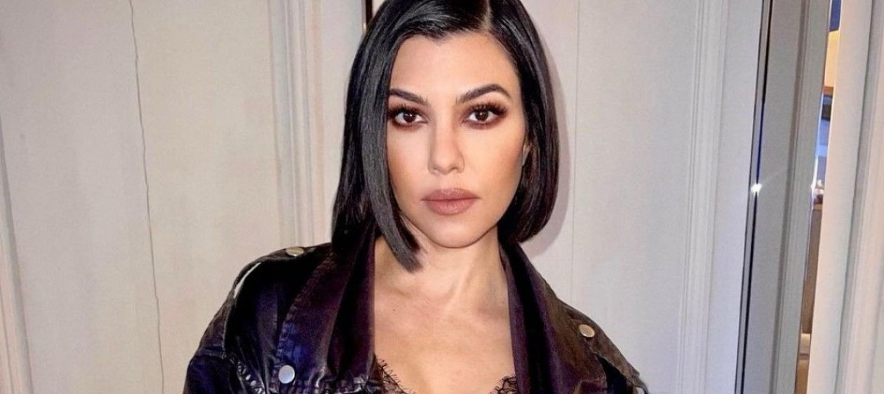 Kourtney Kardashian presume su abultada pancita de embarazo en medio de sus vacaciones en Hawái