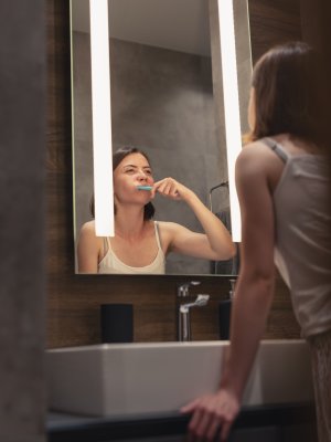 Estudio concluye que no cepillarse los dientes por la noche podría aumentar el riesgo de enfermedades cardiovasculares